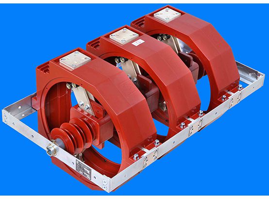 Three-position HV Disconnector